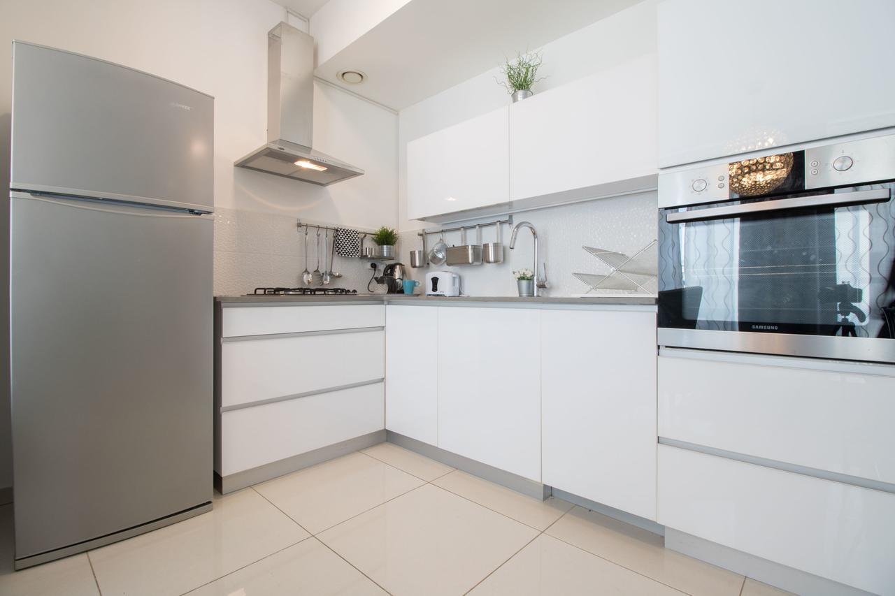 Sweethome26 Luxury Apt Close To The Beach & Free Parking 텔아비브 외부 사진
