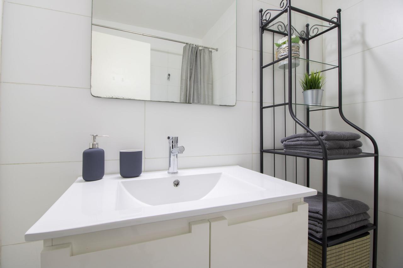 Sweethome26 Luxury Apt Close To The Beach & Free Parking 텔아비브 외부 사진