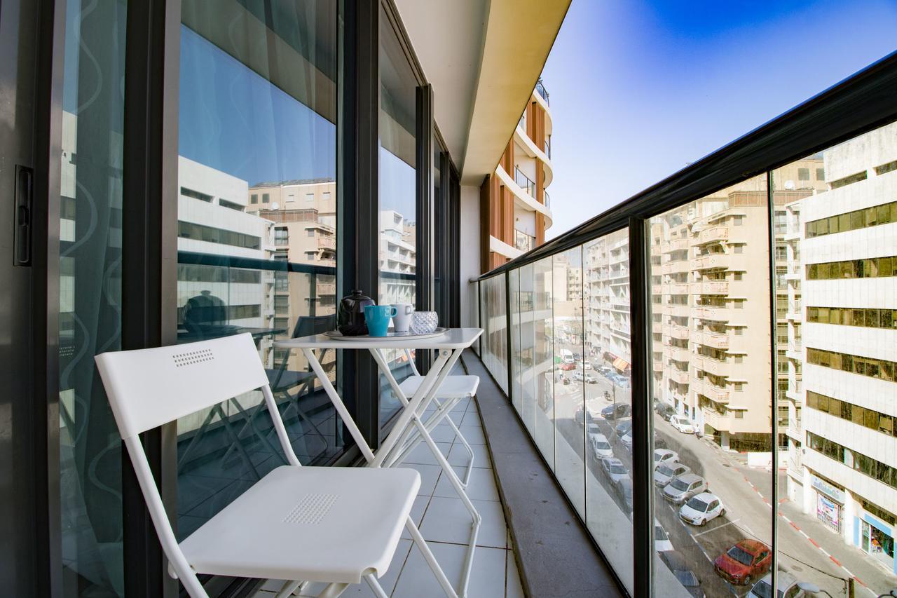 Sweethome26 Luxury Apt Close To The Beach & Free Parking 텔아비브 외부 사진
